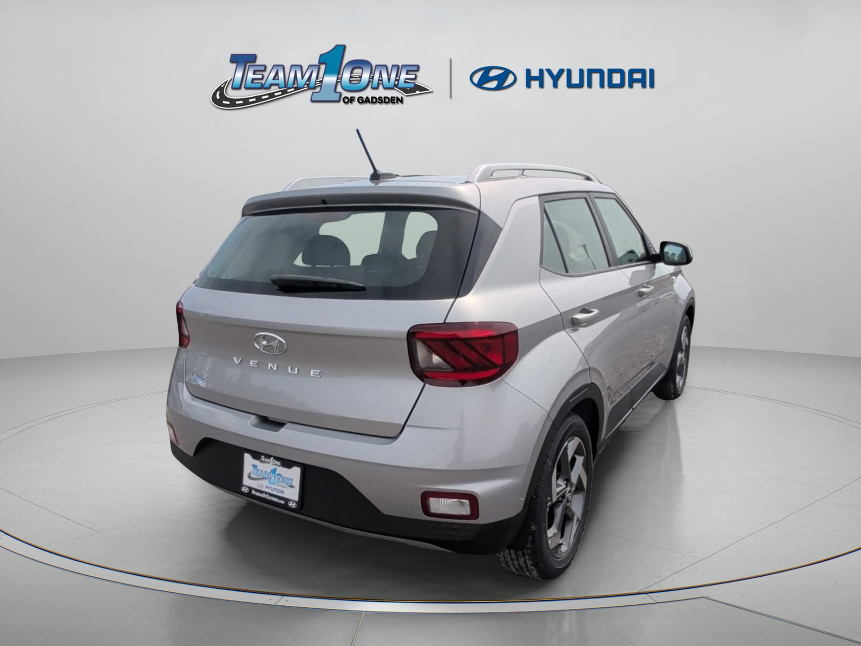 New 2026 Shimmering Silver Hyundai SEL image 8