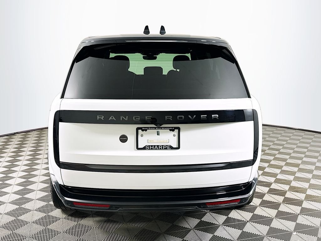 Used 2025 Fuji White Land Rover SE image 6