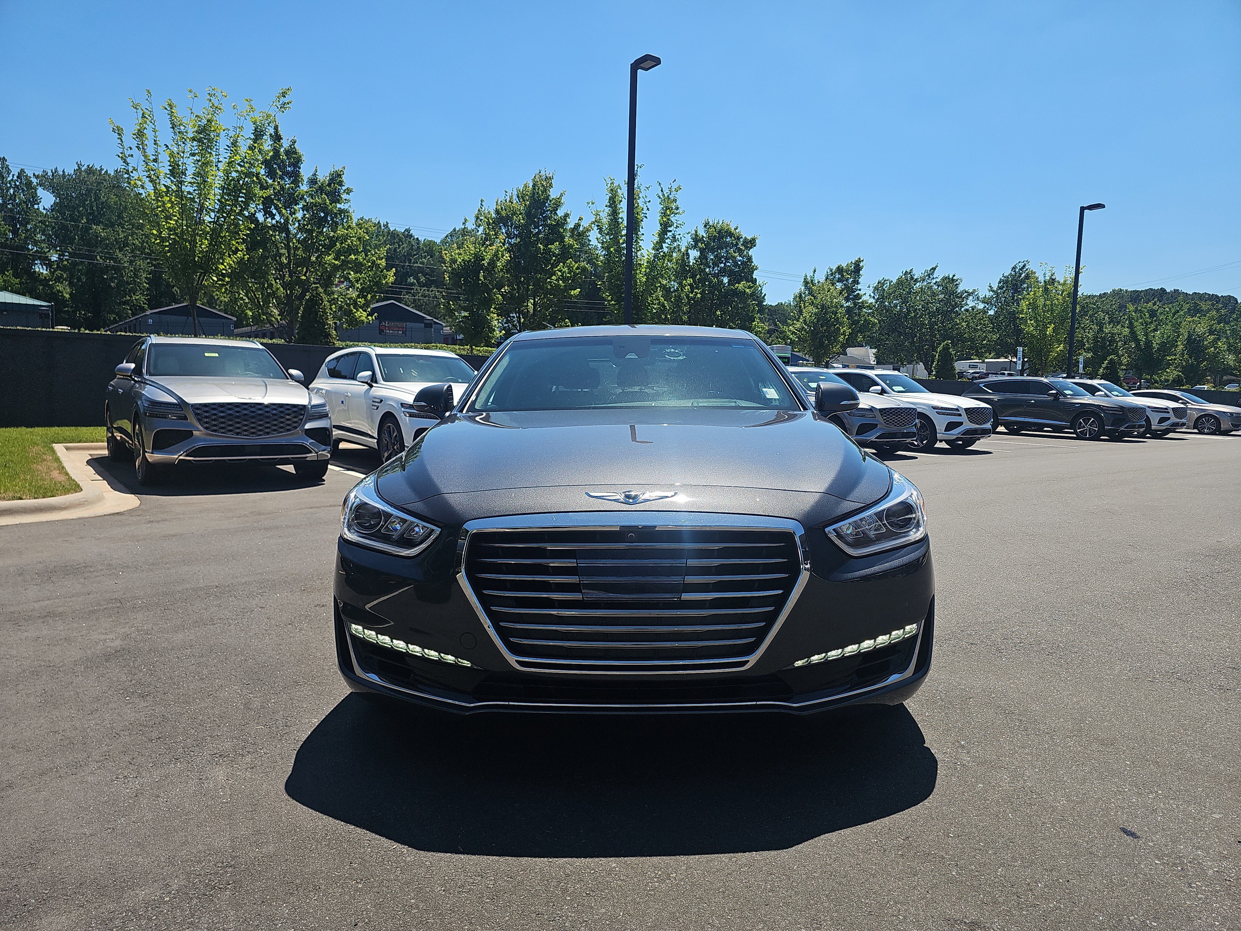 Used 2018 Gray Genesis 5.0L Ultimate image 2