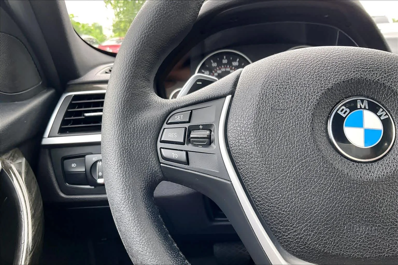 Used 2017 Alpine White BMW 330i xDrive image 25