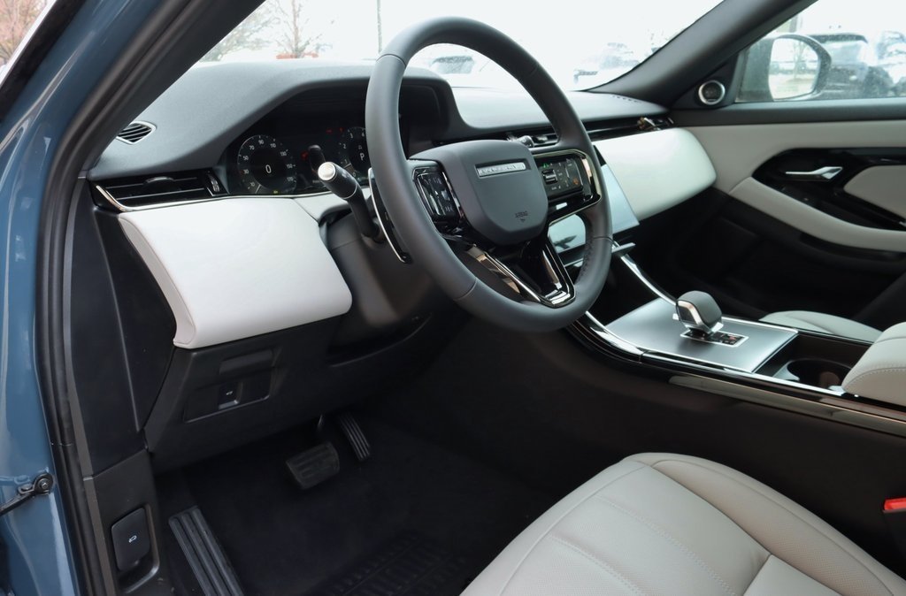 2026 LAND ROVER RANGE ROVER EVOQUE - Image 12