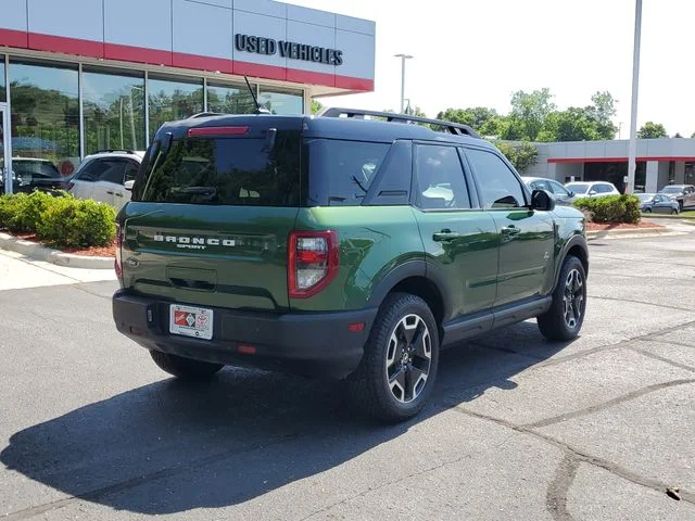 Used 2023 Green Ford Outer Banks image 4