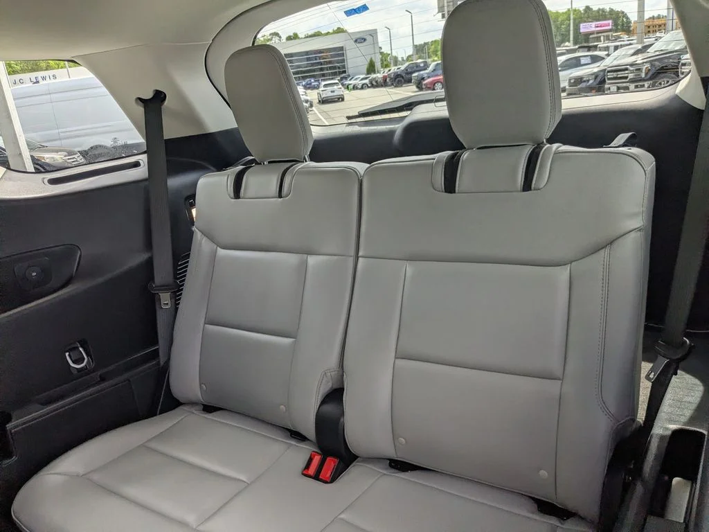 New 2026 Carbonized Gray Metallic Ford Active image 15
