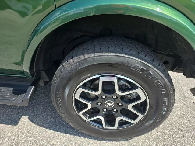 Used 2025 Green Ford Outer Banks image 33