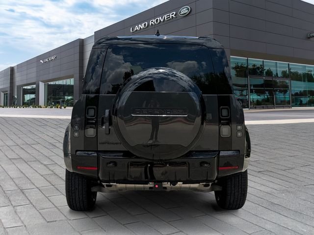 New 2026 Carpathian Grey Land Rover X-Dynamic SE image 4