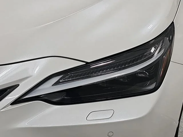Certified Used 2025 EMINENT WHITE PEARL Lexus LUXURY AWD image 33