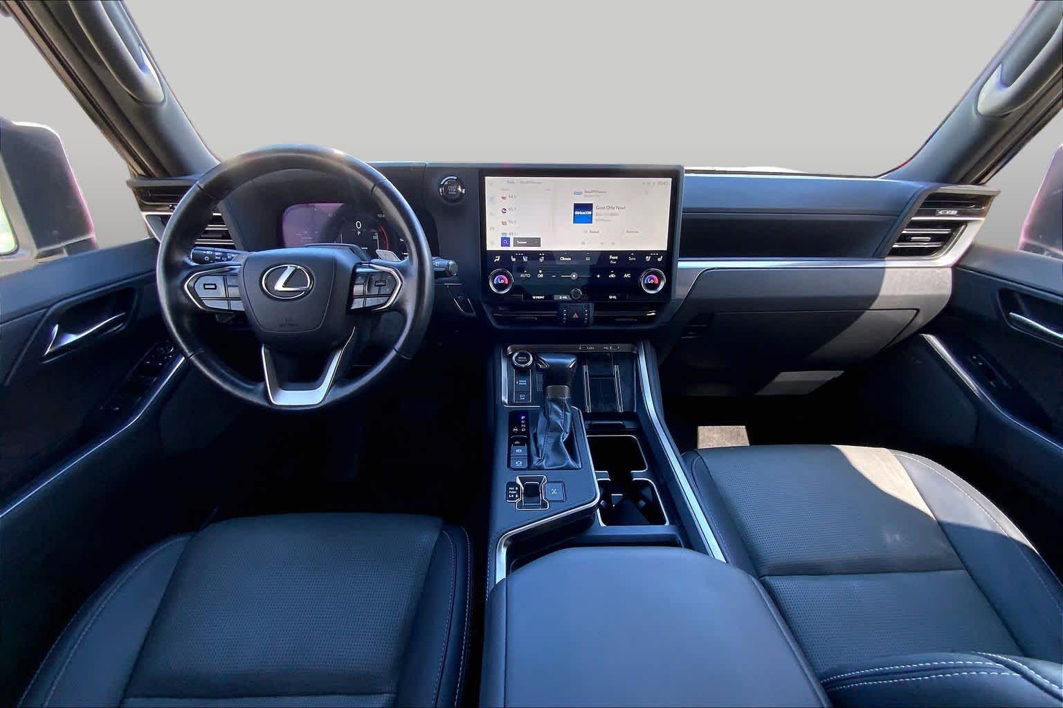 2024 Lexus GX Luxury - Photo 16