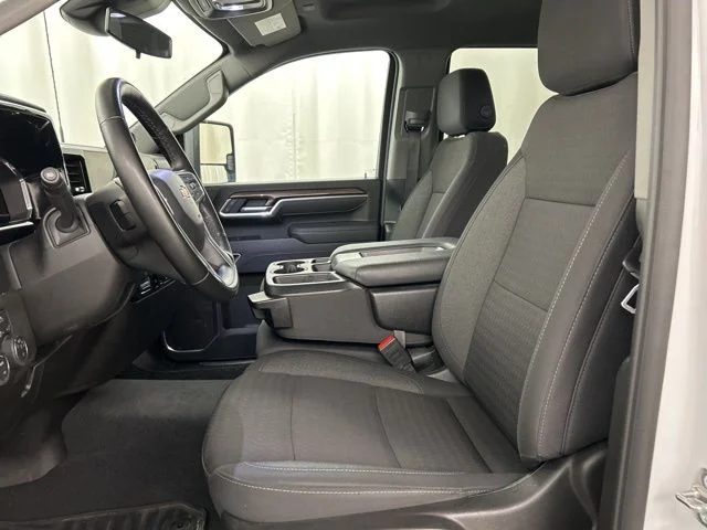 Used 2025 White Chevrolet LT image 6