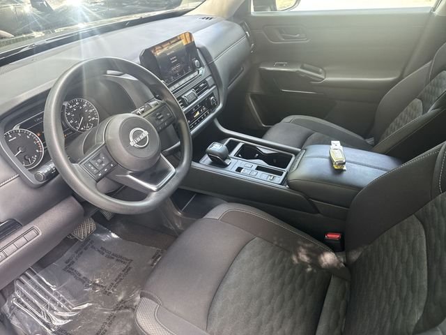 Used 2024 Gray Nissan S image 17