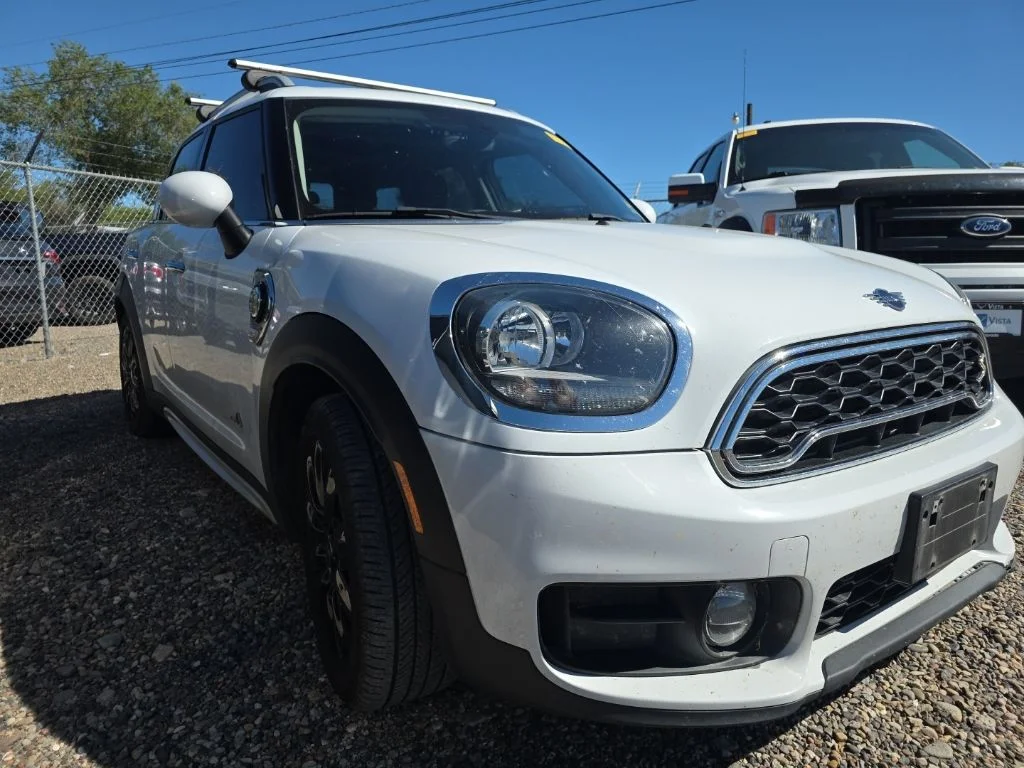 Used 2019 Light White MINI E Countryman image 22