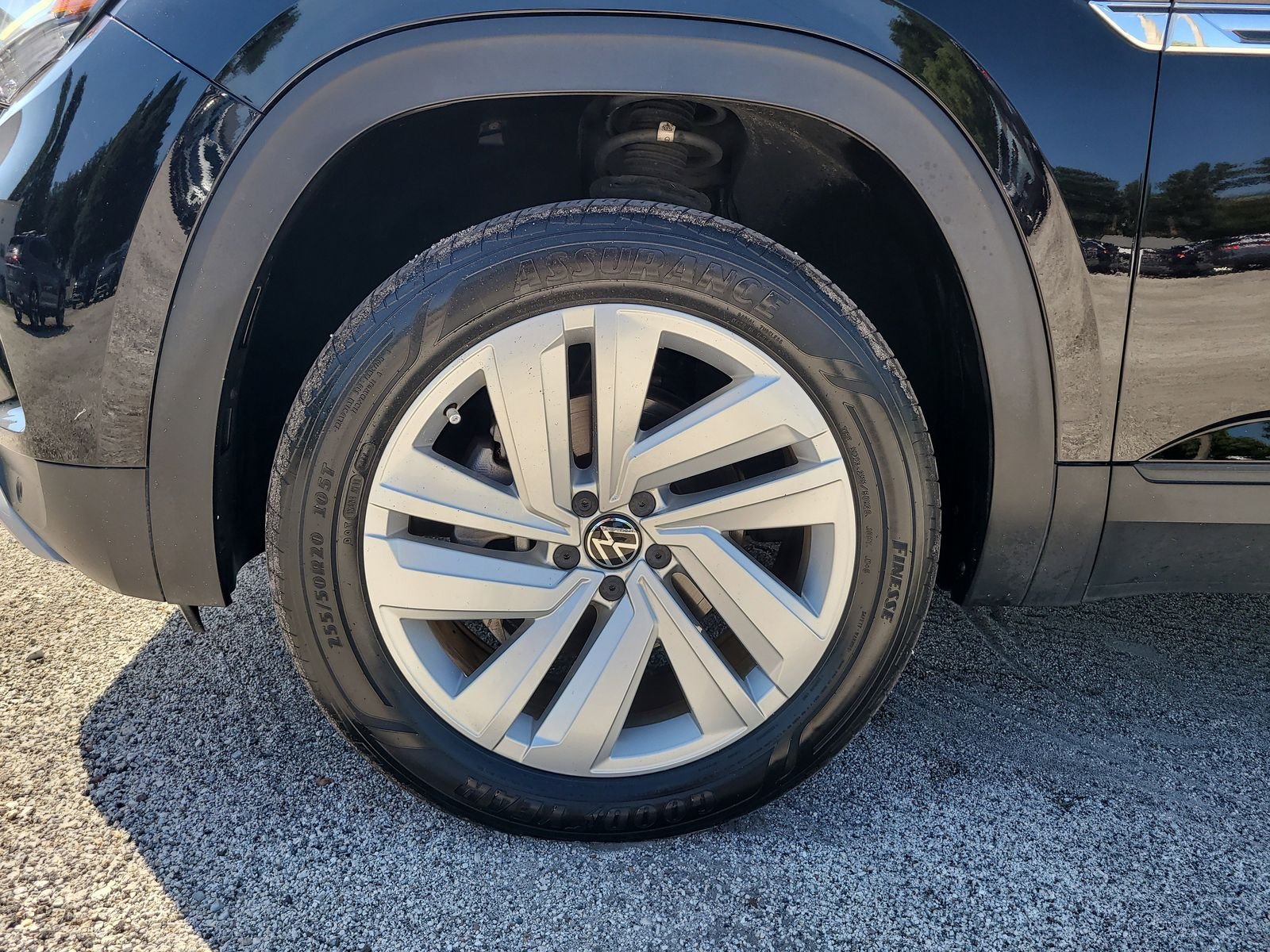 2023 Volkswagen Atlas Cross Sport SE w/Tech - Photo 10