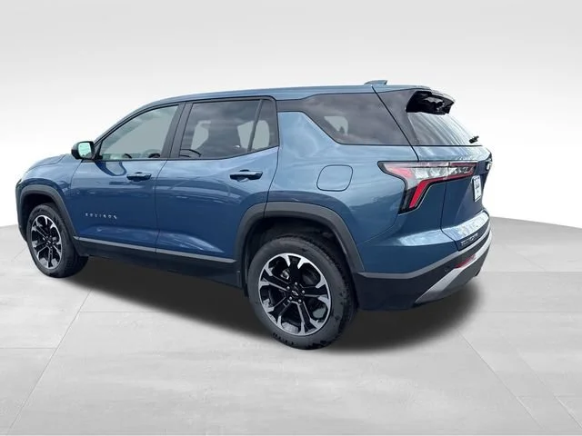 Used 2026 Lakeshore Blue Metallic Chevrolet LT image 3