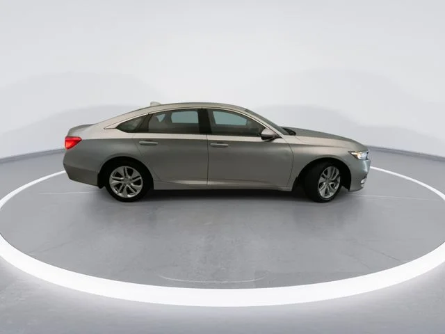 Used 2018  Honda LX image 7