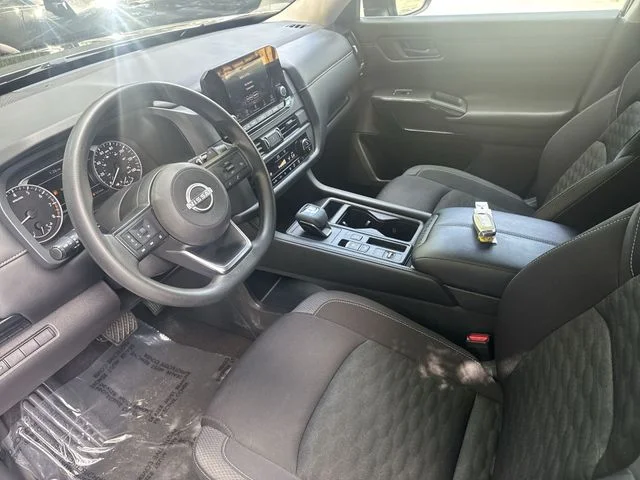 Used 2024 Gray Nissan S image 17