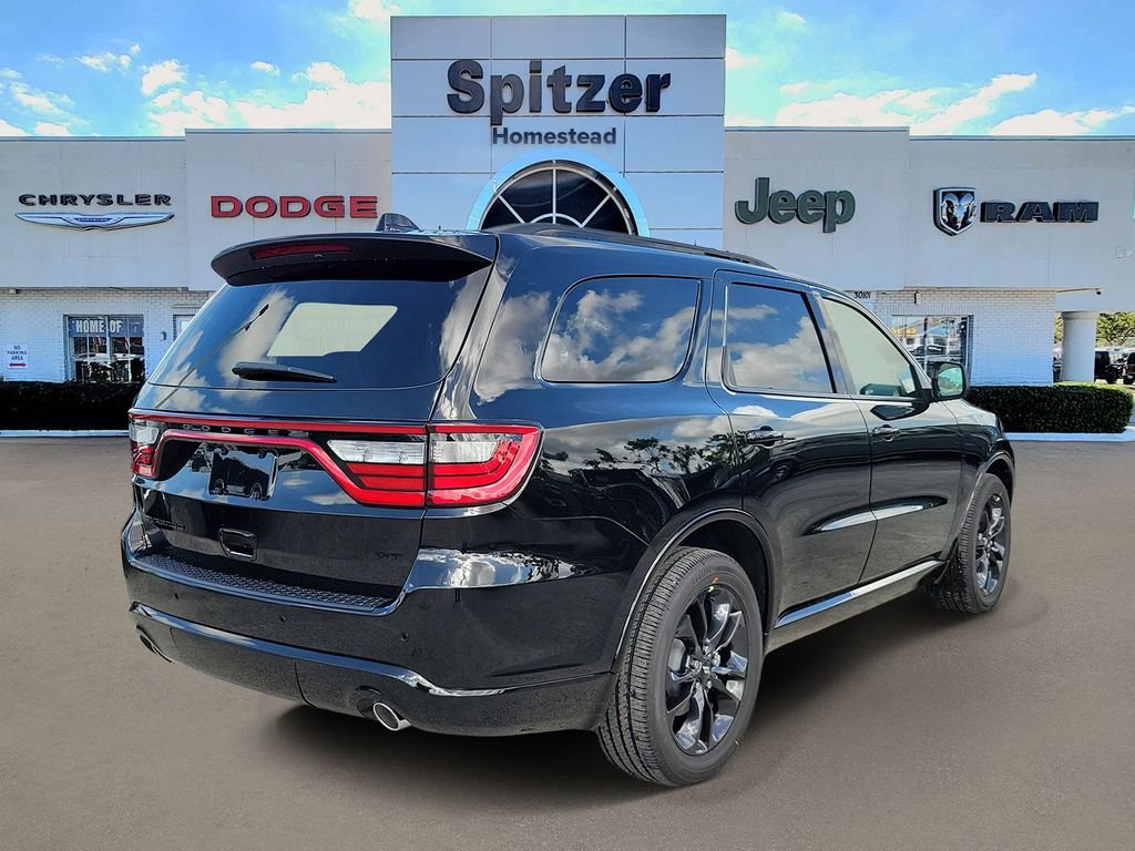 New 2026 Diamond Black Clear-Coat Exterior Paint Dodge GT image 2