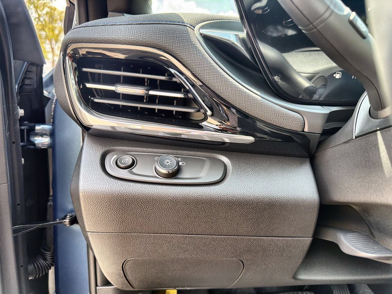 2026 Buick Envista Sport Touring - Photo 15