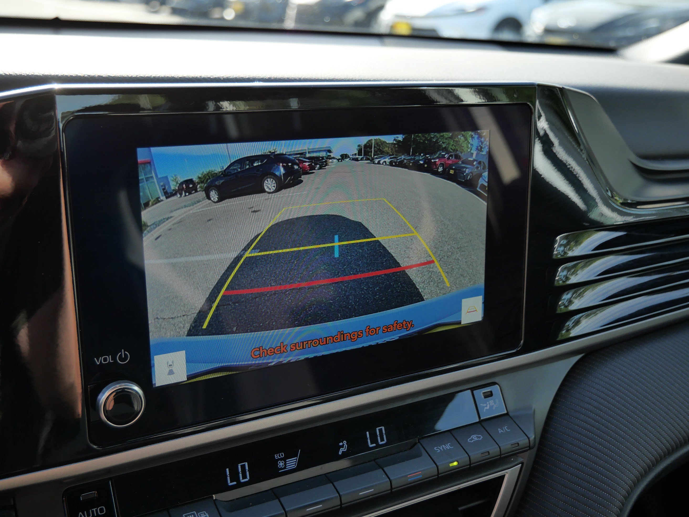 Used 2025 Ice Cap Toyota SE image 33