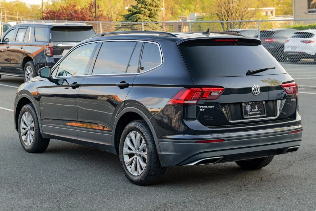 Used 2019 Platinum Gray Metallic Volkswagen 2.0T SE image 5