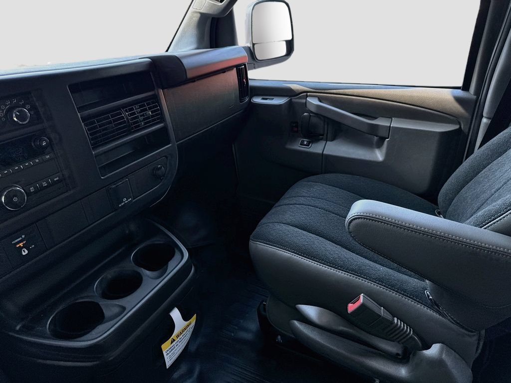 2026 Chevrolet Express Cargo Work Van - Photo 24