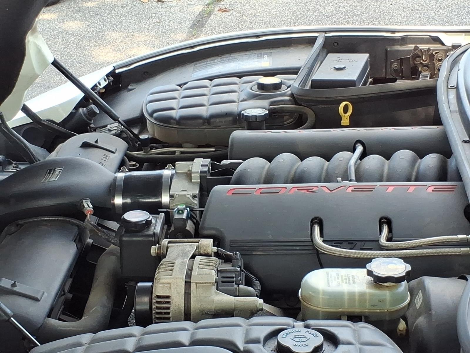 Used 1997 Arctic White Chevrolet  image 25
