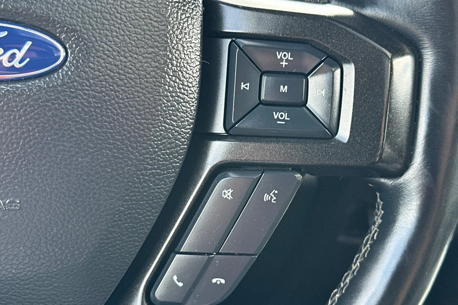 Used 2020 White Ford Limited image 30