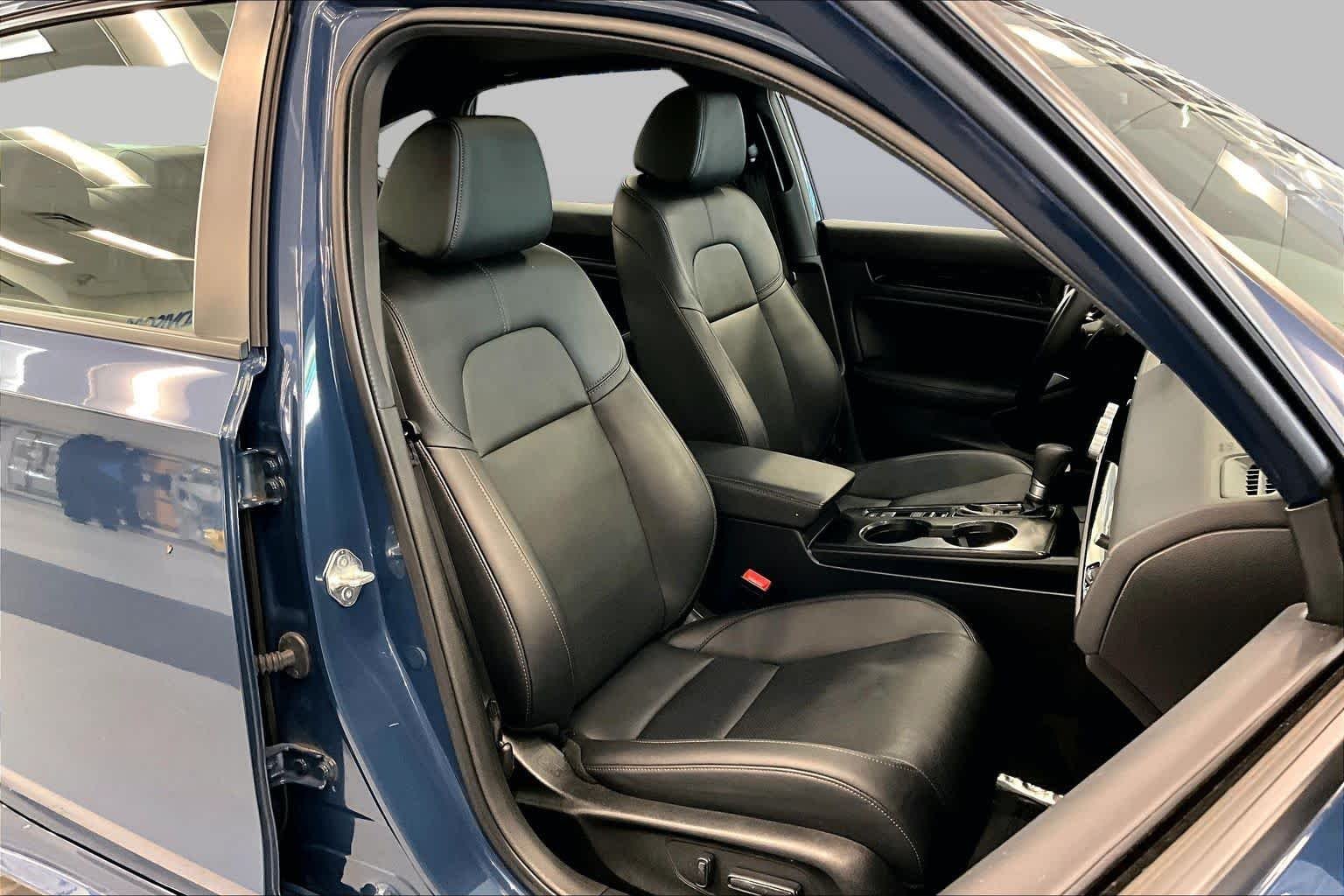 Used 2025 Blue Lagoon Pearl Honda Sport Touring image 9