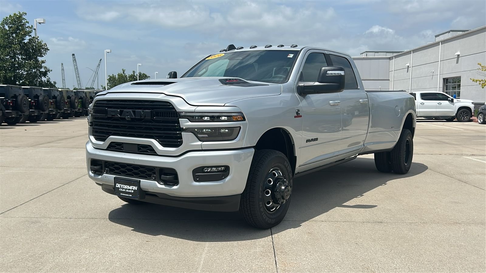 New 2026 Silver-Zynith Exterior Paint RAM Laramie image 8