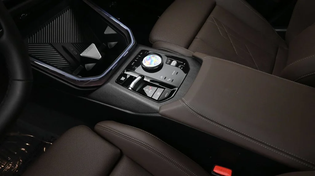 2026 BMW X3 30 - Photo 24