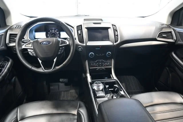 Used 2020 Red Ford SEL image 12