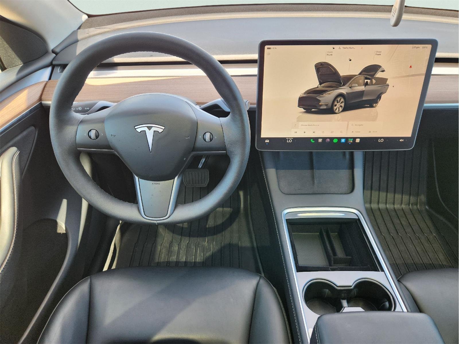 2023 Tesla Model Y photo 27 of 33