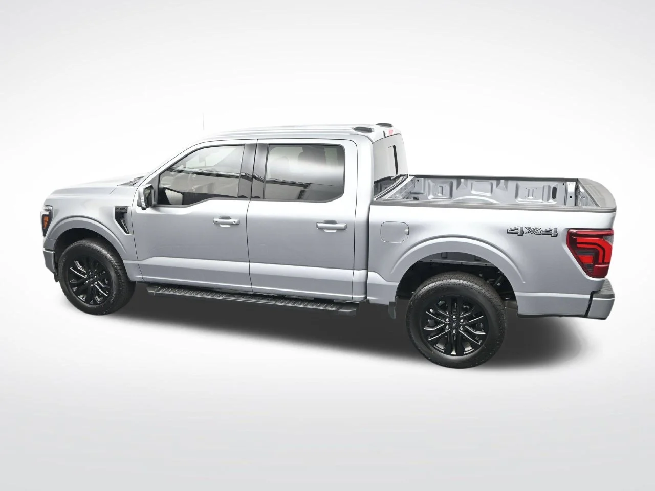 Used 2025 Silver Metallic Ford Lariat image 30