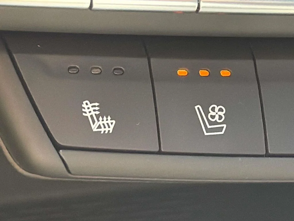 Used 2020 Royal Spice Metallic Cadillac V-Series image 40