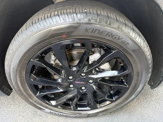 Used 2023 Summit White GMC SLE image 12