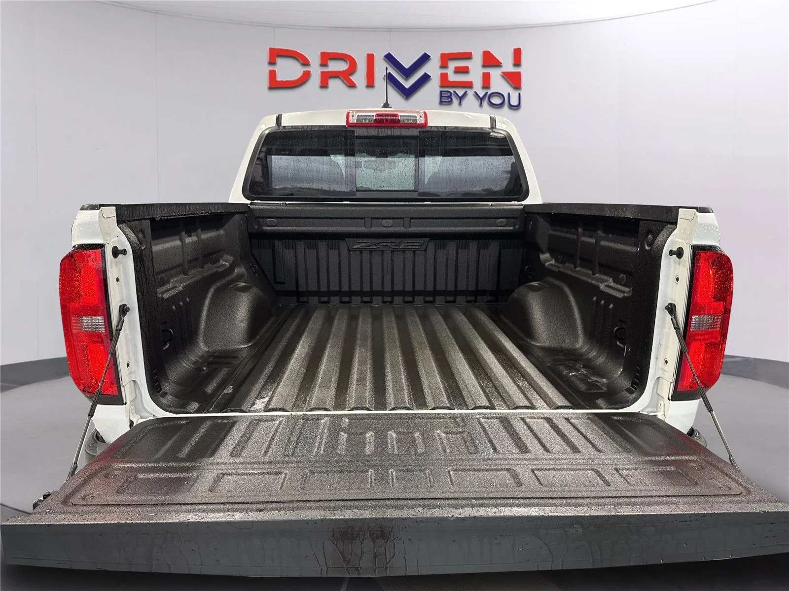 Used 2022 Summit White Chevrolet 4WD ZR2 image 32
