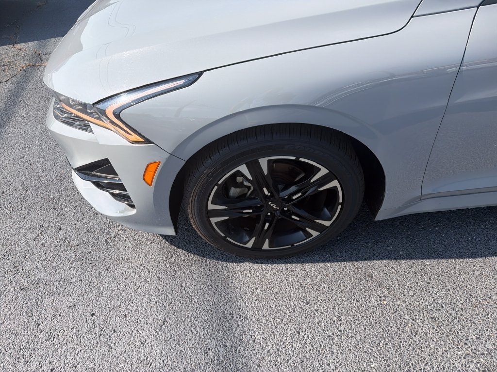 Used 2023 Gray Kia GT-Line image 9