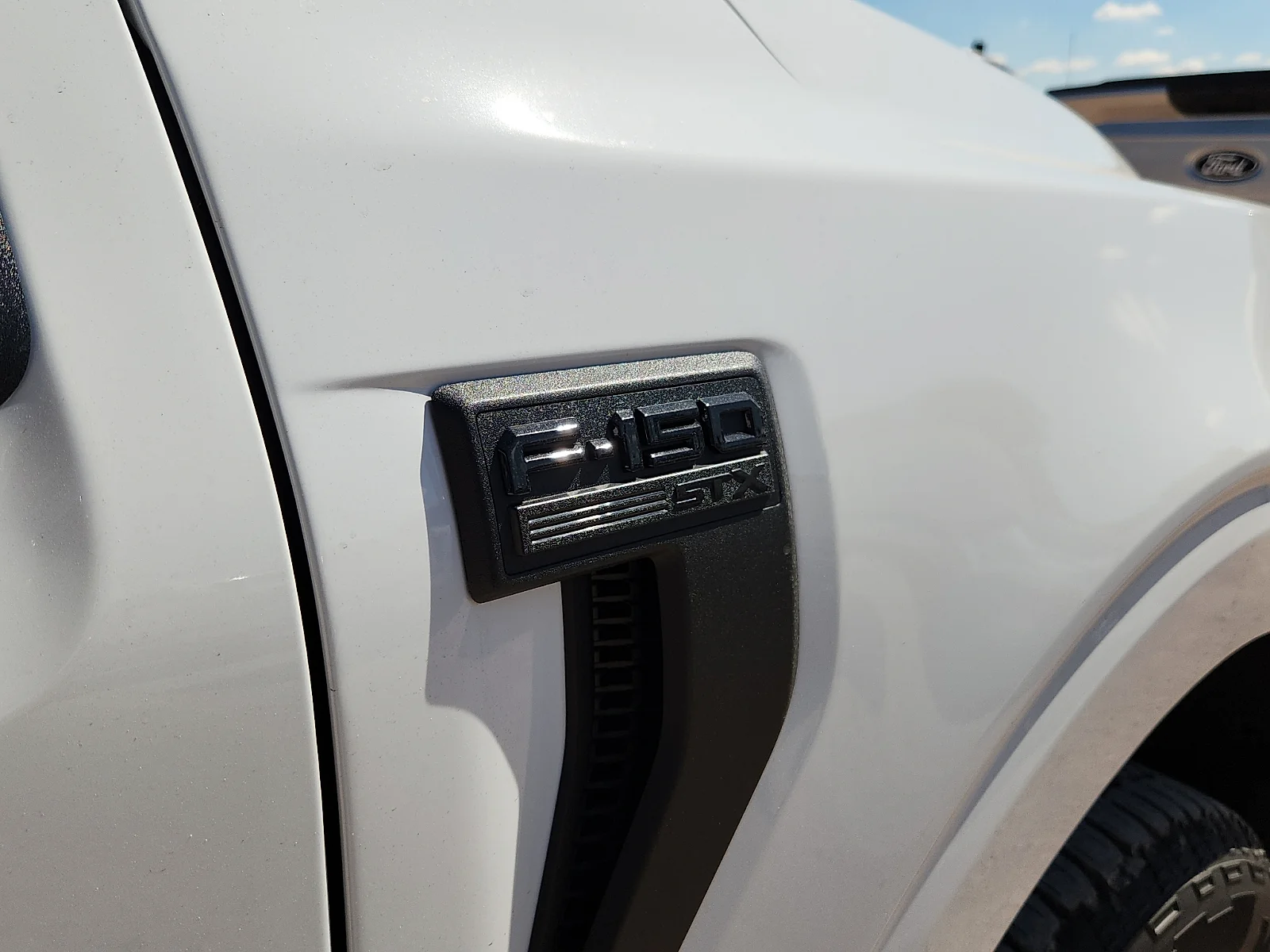 New 2026 Oxford White Ford STX image 10