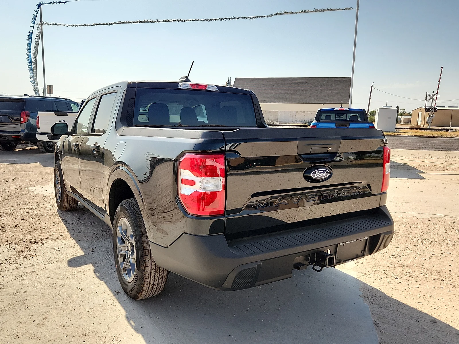 New 2026 Shadow Black Ford XLT image 5