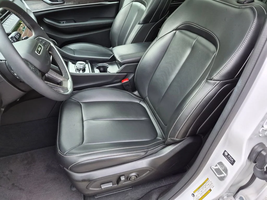 Used 2026 White Jeep Limited image 24