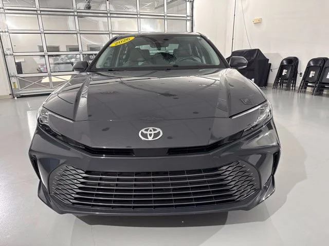 Used 2026  Toyota XLE image 2
