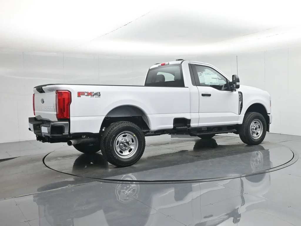 New 2026 Oxford White Ford XL image 22