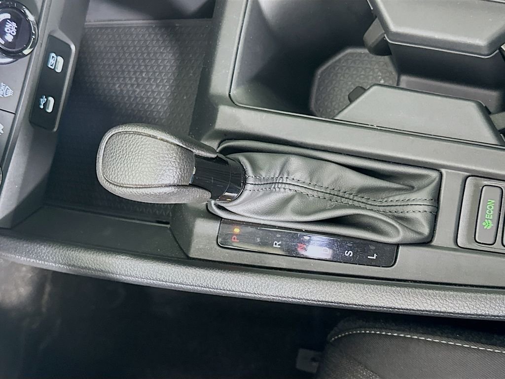 2025 Honda Accord SE - Photo 16