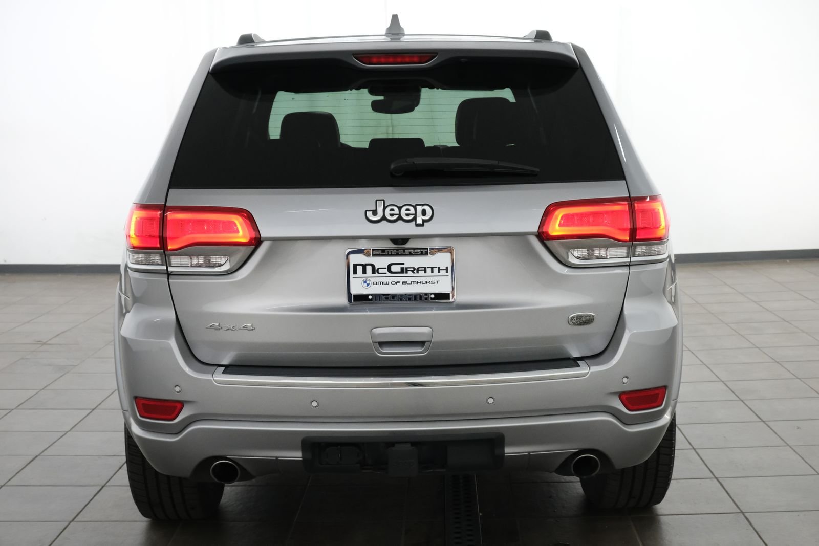 Used 2020 Billet Silver Metallic Clearcoat Jeep Overland image 4