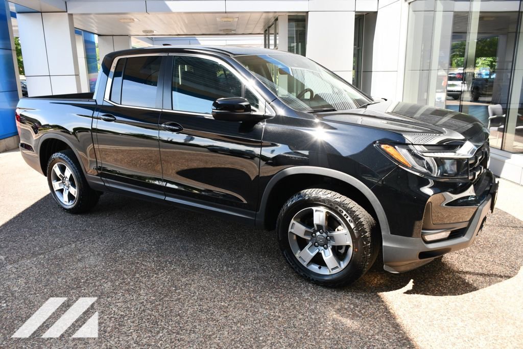 Used 2025 Black Honda RTL image 10