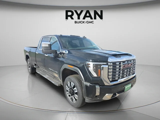 2024 GMC Sierra 4WD Crew Cab Standard Box Denali's photo
