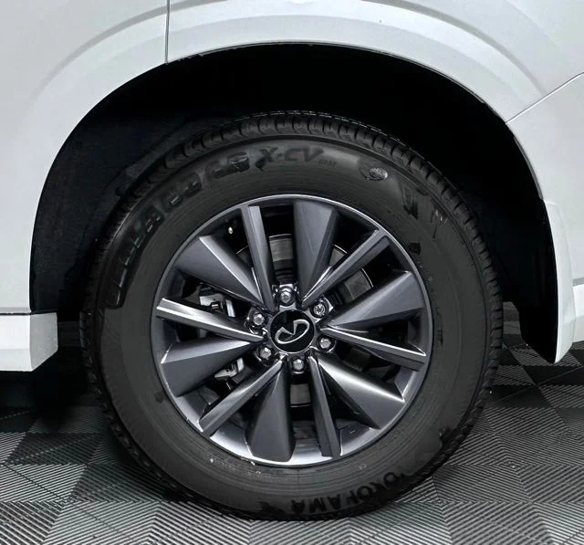 New 2026 Radiant White INFINITI PURE image 11
