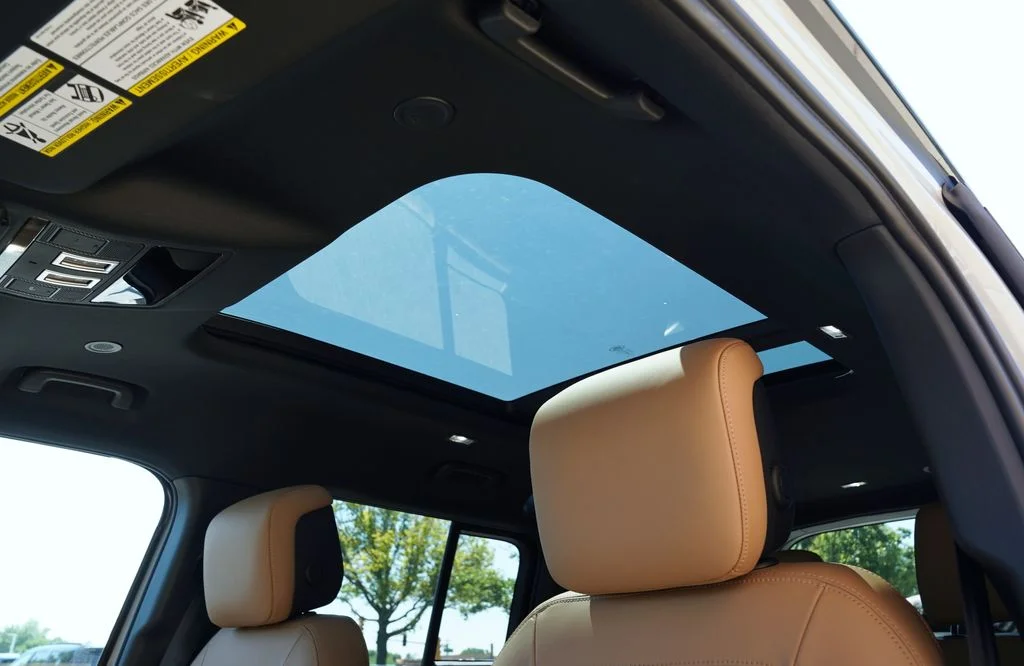 New 2026 Borasco Grey Land Rover X-Dynamic SE image 14