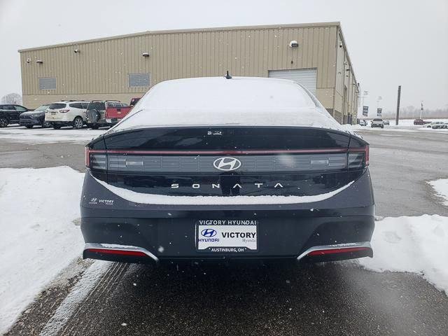 New 2026 Blue Hyundai SE image 6