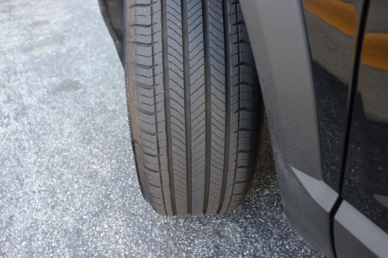 Used 2025 Ebony Twilight Metallic GMC AWD Elevation image 33