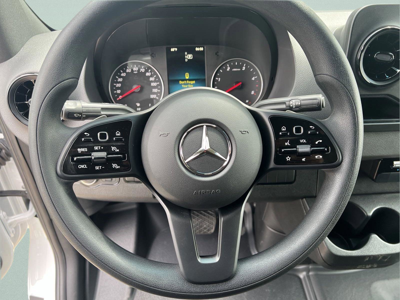 Used 2024 Arctic White Mercedes-Benz  image 27