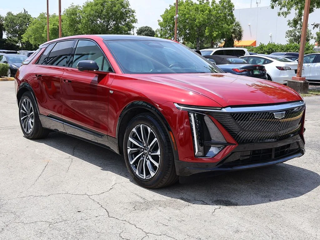 Used 2024 Cadillac LYRIQ Sport 1 with VIN 1GYKPTRK3RZ116497 for sale in Miami, FL